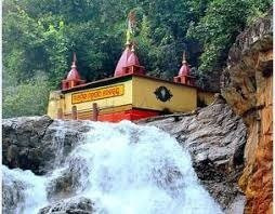 Devkund Waterfall景点图片