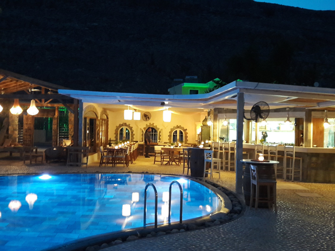 Caesars Gardens Hotel & Spa主图