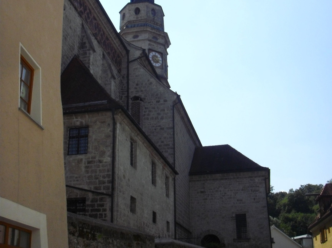 Pfarrkirche St. Laurenrius景点图片