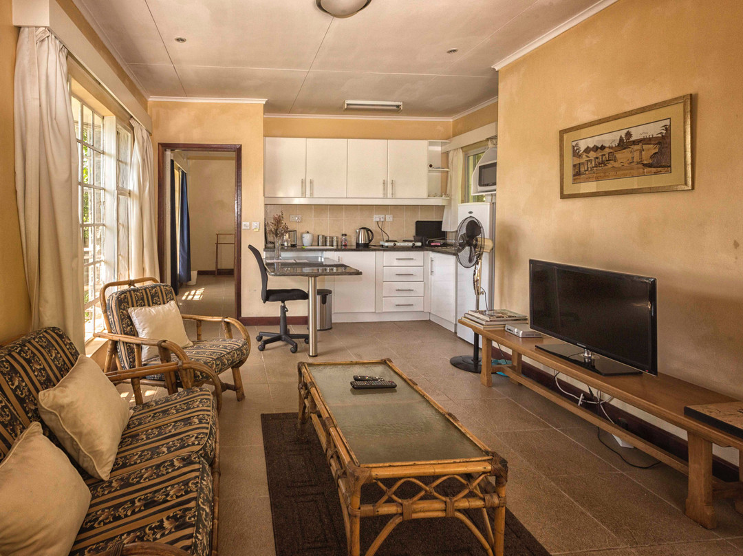 Russell's Retreat主图