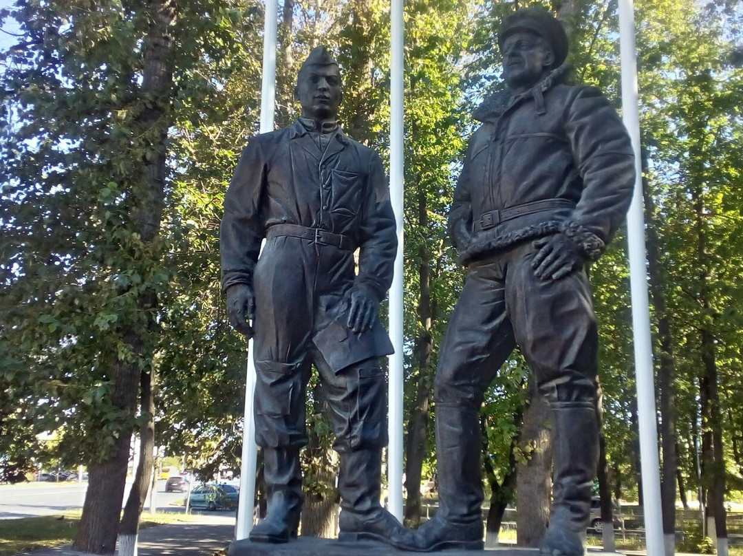 Monument to Normandie-Niemen Regiment景点图片