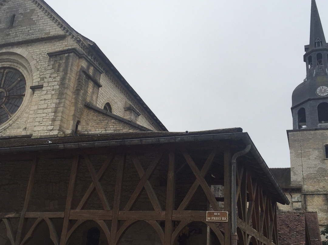 Église Saint-Pierre-Bar Sur Aube必去景点