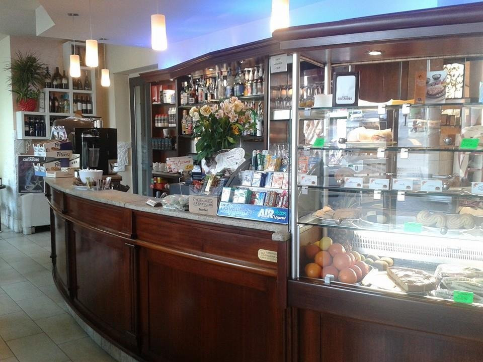 Azzano d'Asti旅游景点-Caffe del Mercato