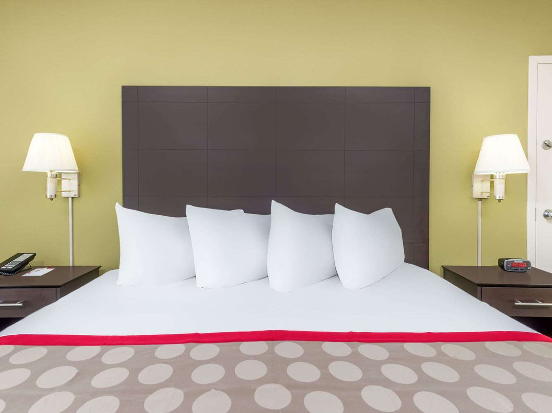 Ramada by Wyndham Vandalia主图