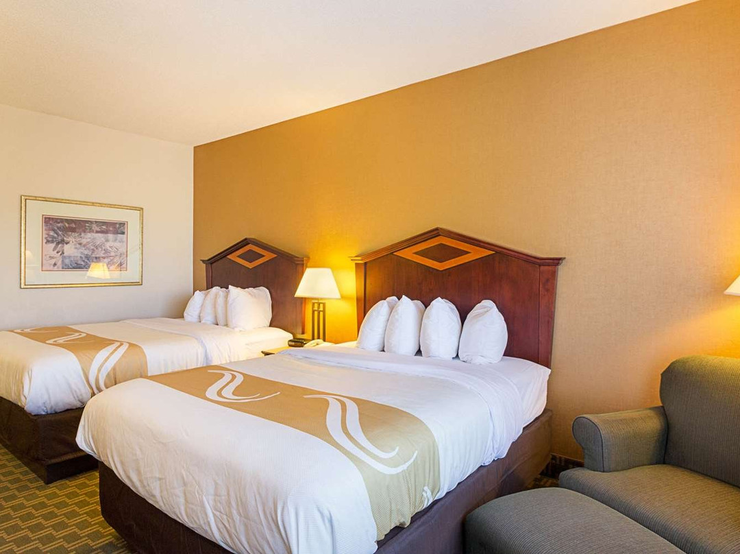 Quality Inn Fairmont主图