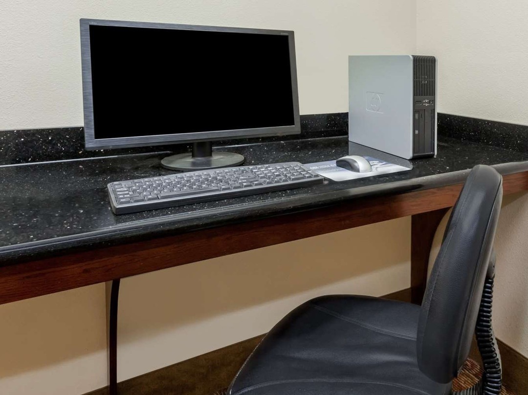 Super 8 South By Wyndham主图