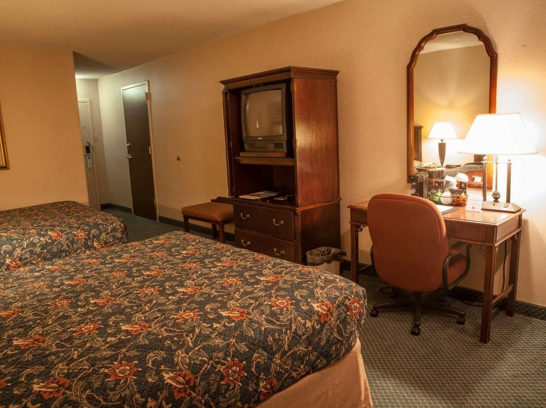 Decatur Conference Center and Hotel主图