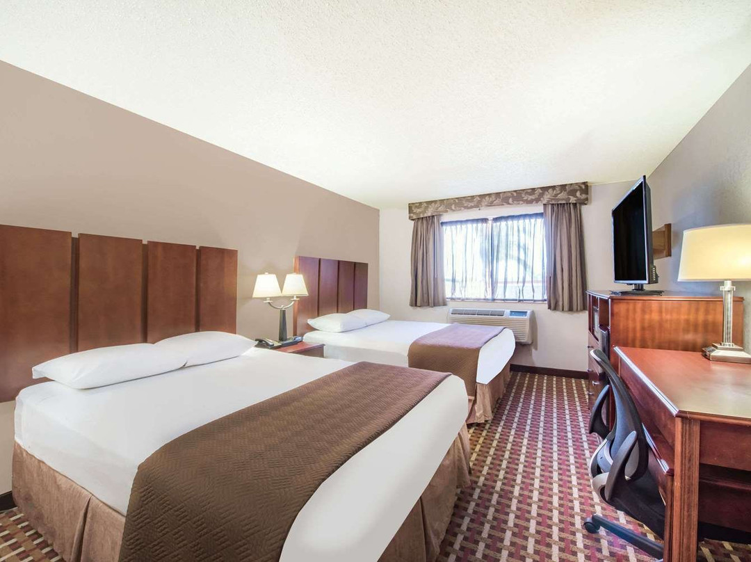 Super 8 By Wyndham Harlingen TX主图