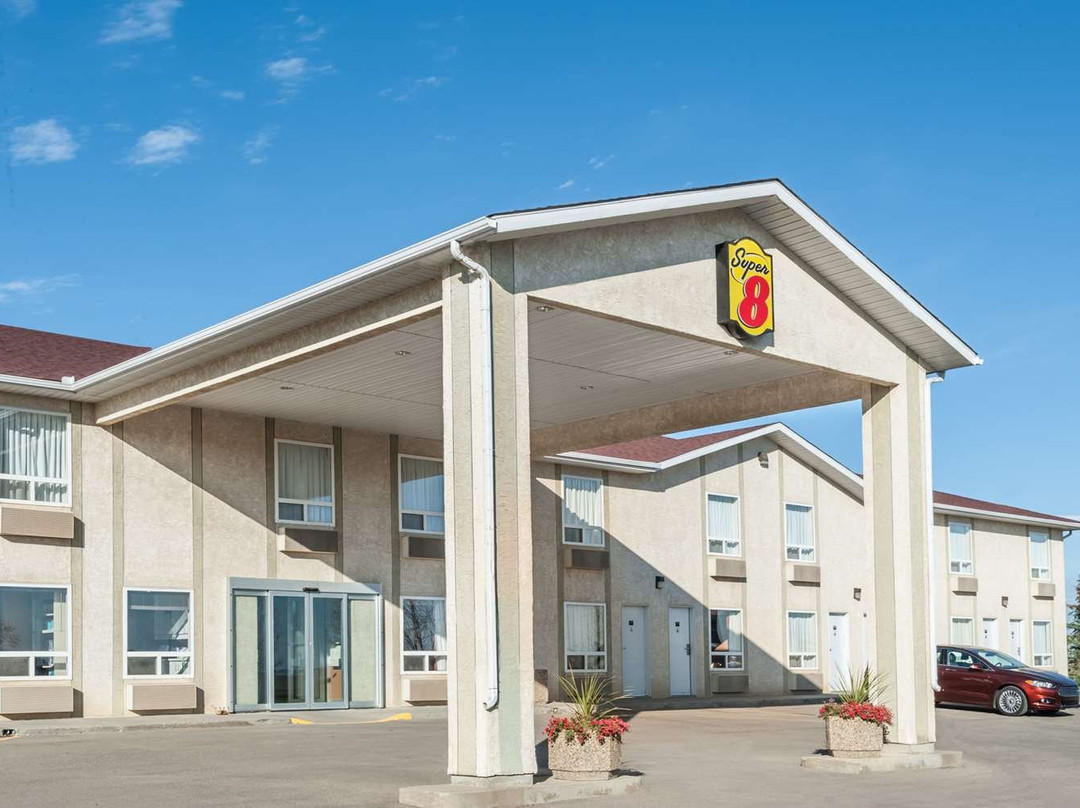 Super 8 by Wyndham Three Hills AB主图