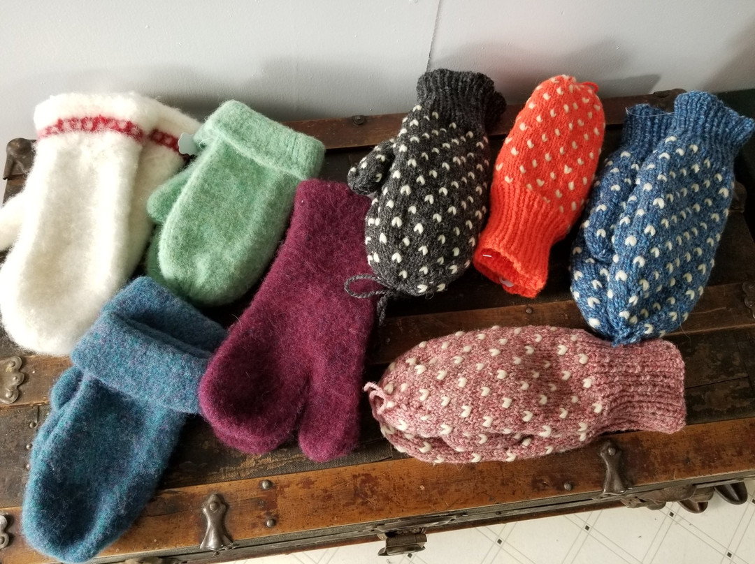 Seaside Crafts, Antiques & Collectibles-Musquodoboit Harbour必去景点