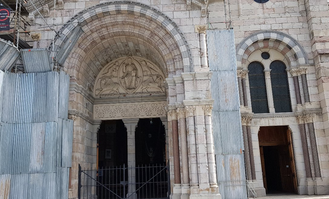 Cathédrale Notre-Dame-et-Saint-Arnoux-Gap必去景点