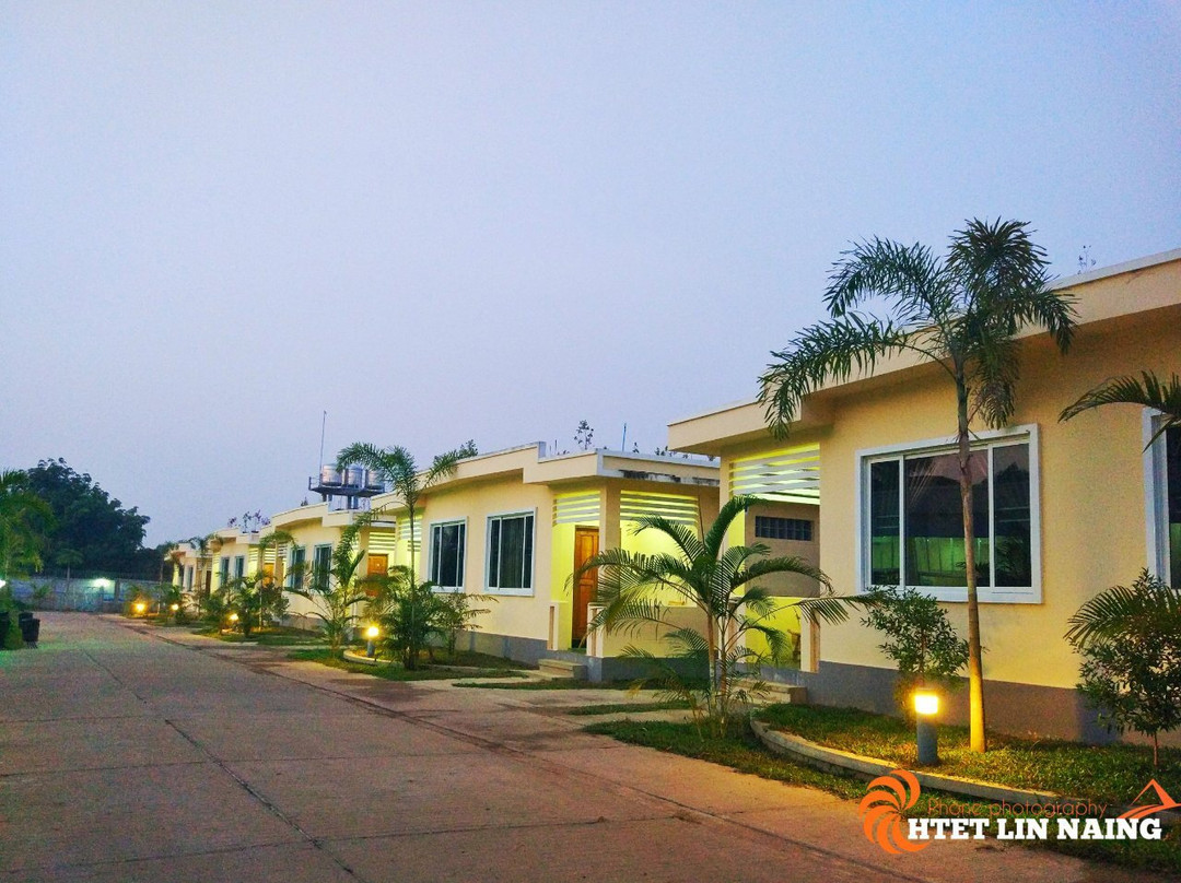Holiday Villa Motel