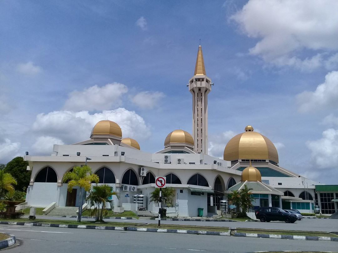 Bolkiah Mosque景点图片