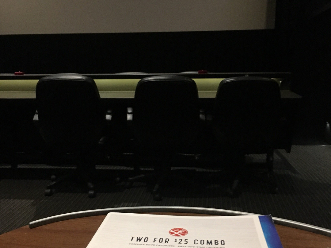 Studio Movie Grill (Tyler)-泰勒必去景点