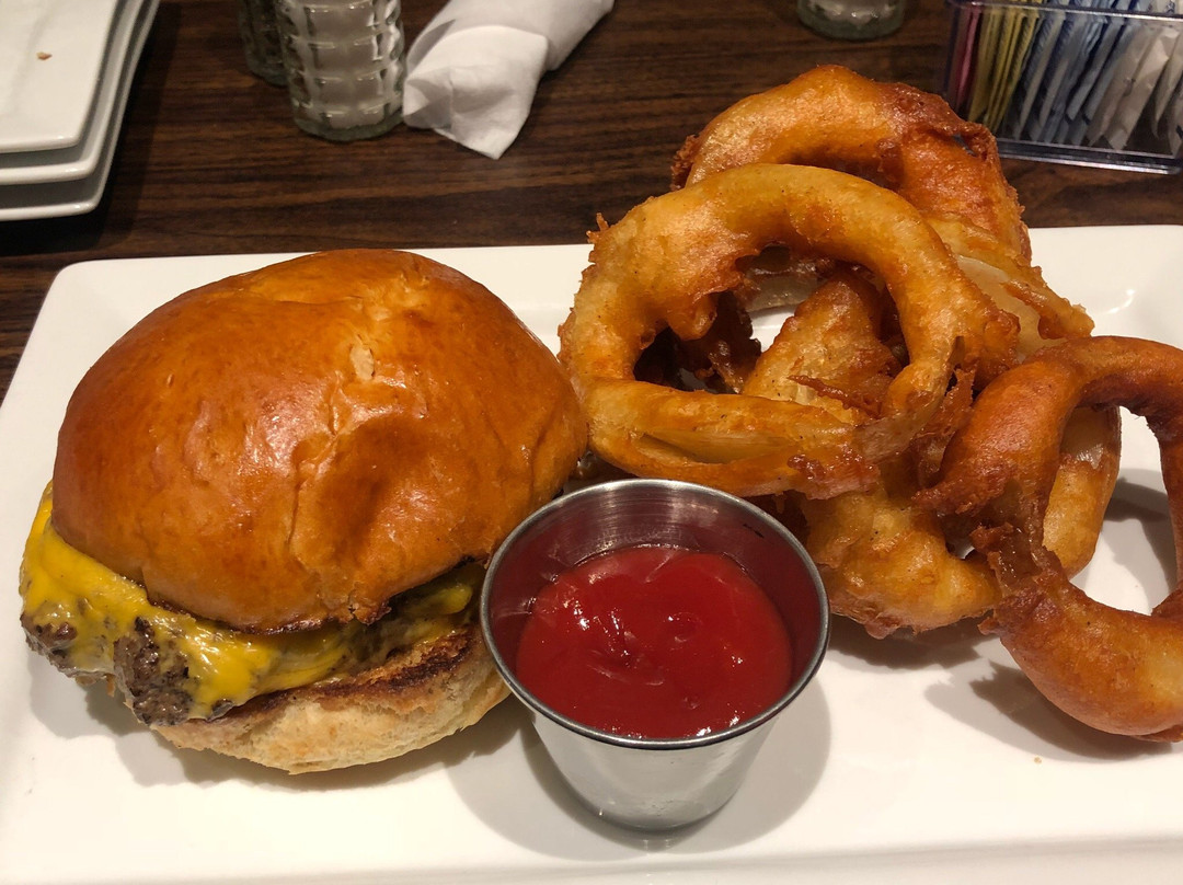 Versailles餐馆和美食-Versailles Brewing Company