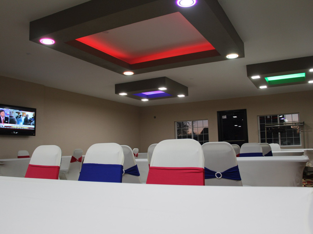 Westbridge Inn & Suites主图