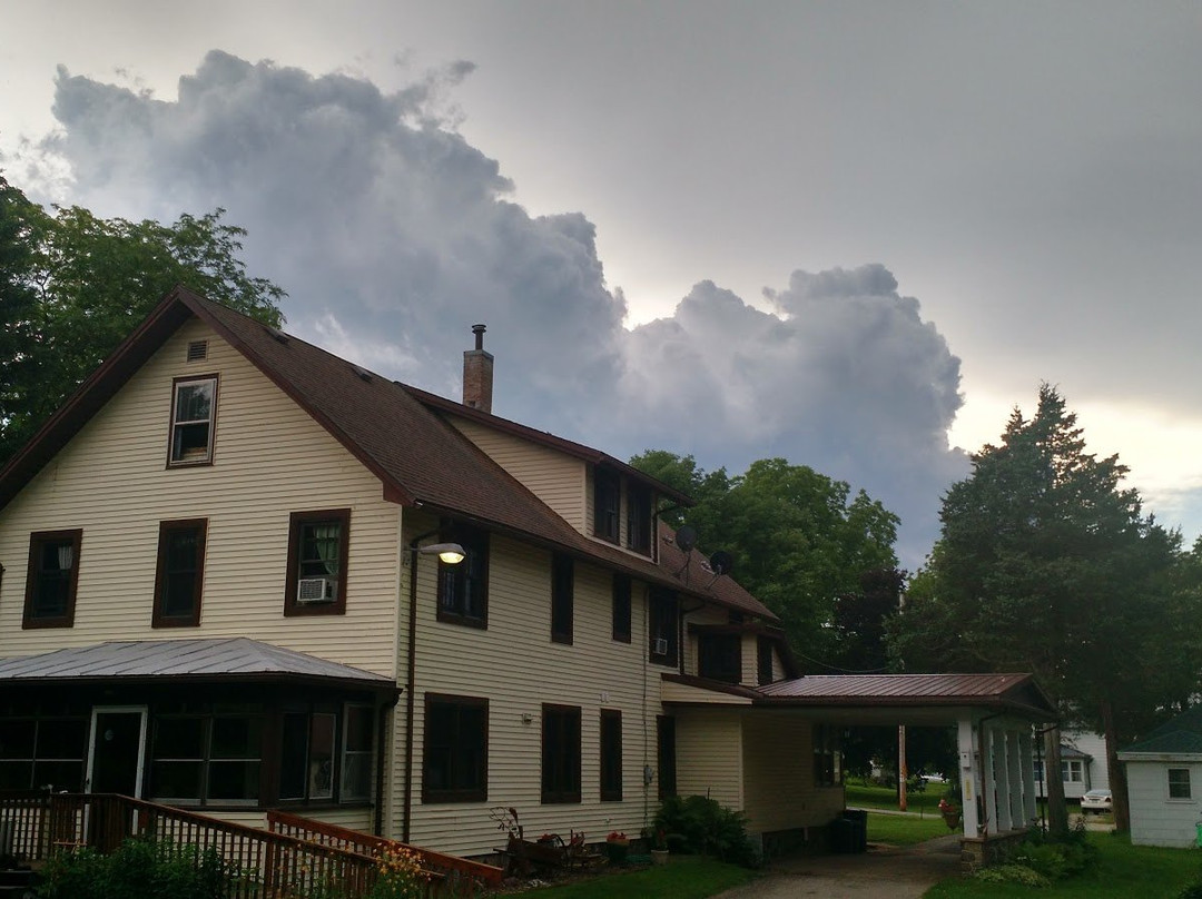 Divers Inn Bed and Breakfast主图