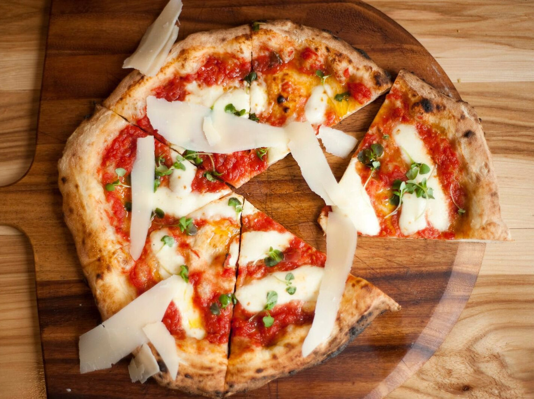 Geneva餐馆和美食-Gia Mia Pizza Bar