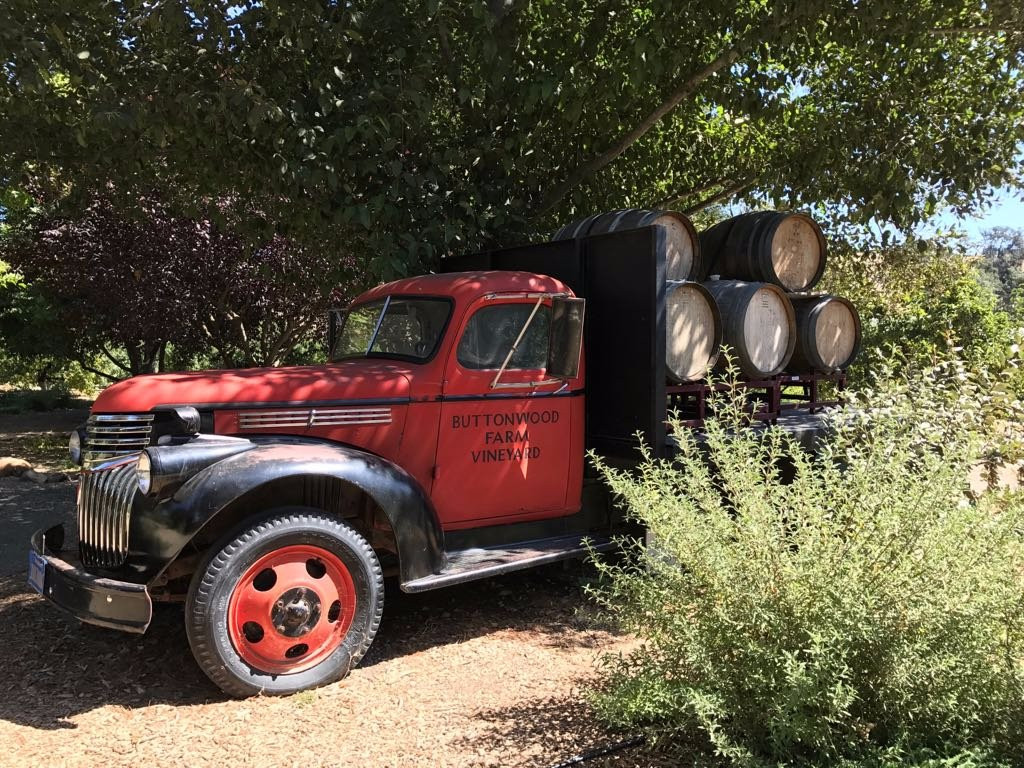 Buttonwood Farm Winery & Vineyard-索尔万必去景点