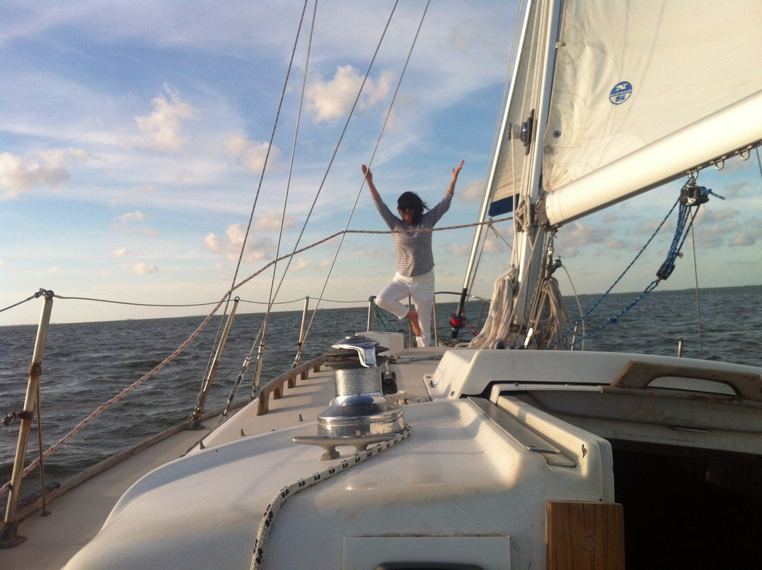 New Moon Sailing-俘虏岛必去景点