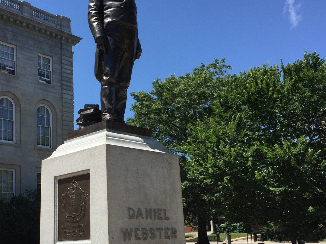Daniel Webster Statue-康科德必去景点