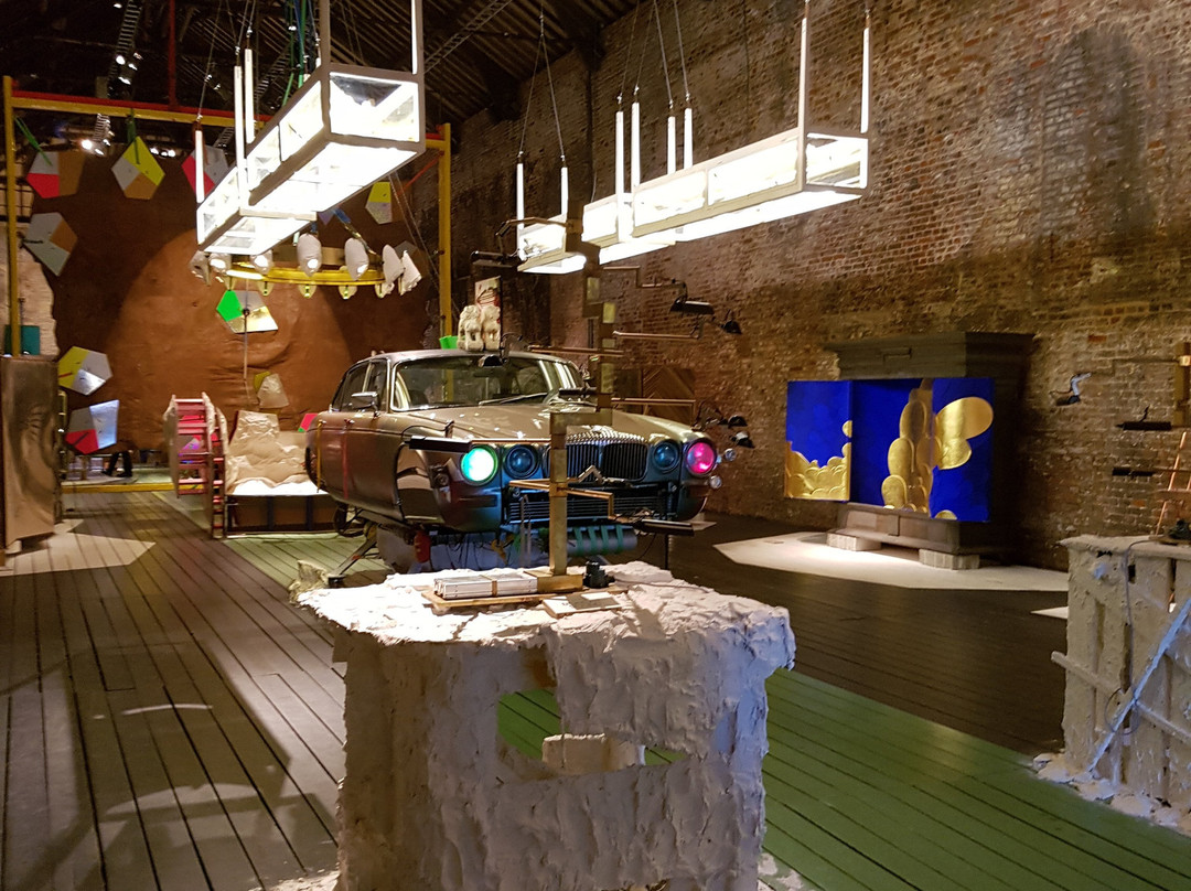 MAC's (Musee des arts Contemporains)-蒙斯必去景点