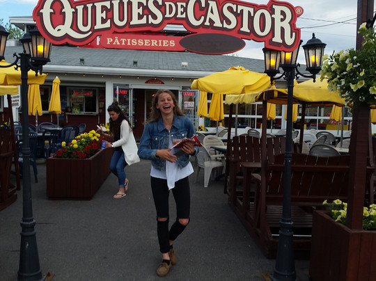 Otterburn Park餐馆和美食-Queues de Castor