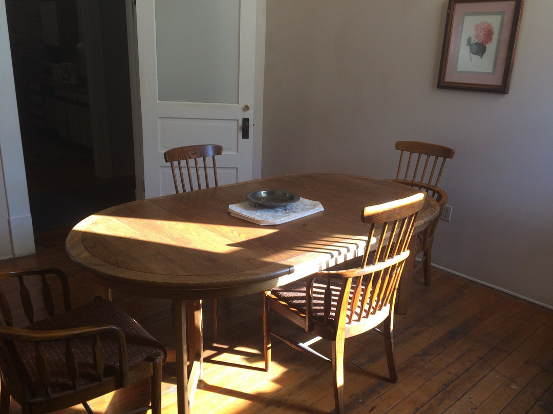 Working Girls Hotel主图