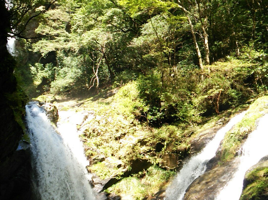Tatsugaiwa Water Fall景点图片