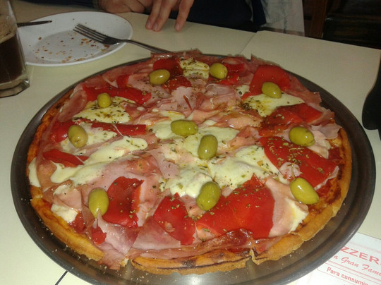 Pizzeria La Gran Familia