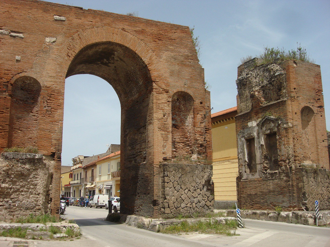 Arco di Adriano景点图片