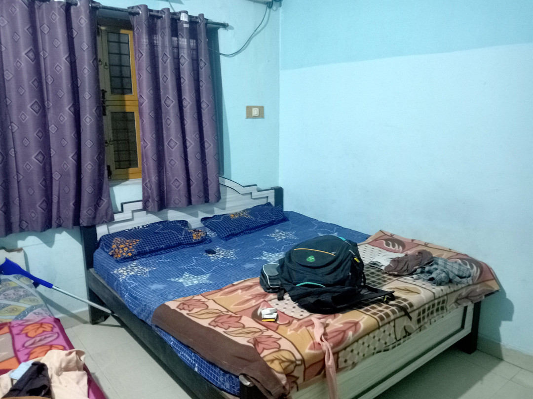 Guru International Hotel Mantralayam