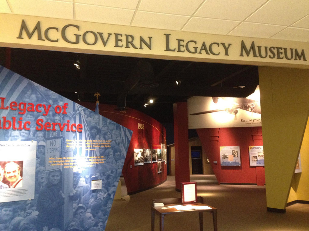 George and Eleanor McGovern Library-Mitchell必去景点