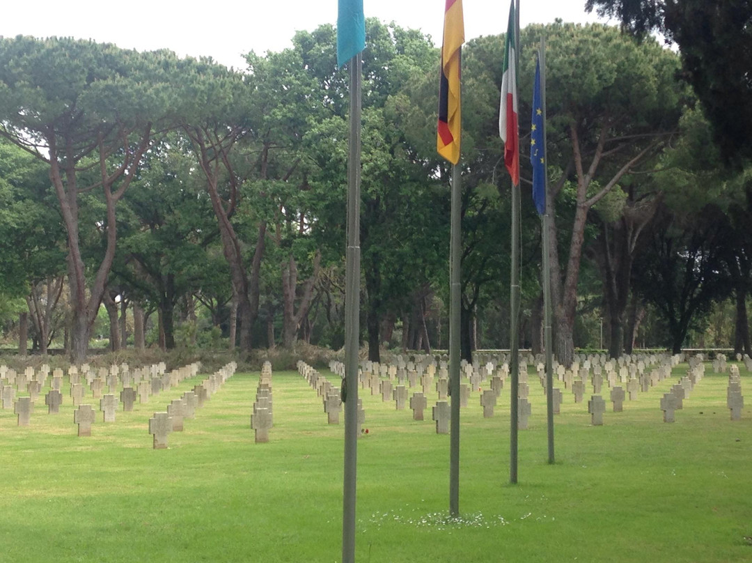 Cimitero Militare Germanico-波梅齐亚必去景点