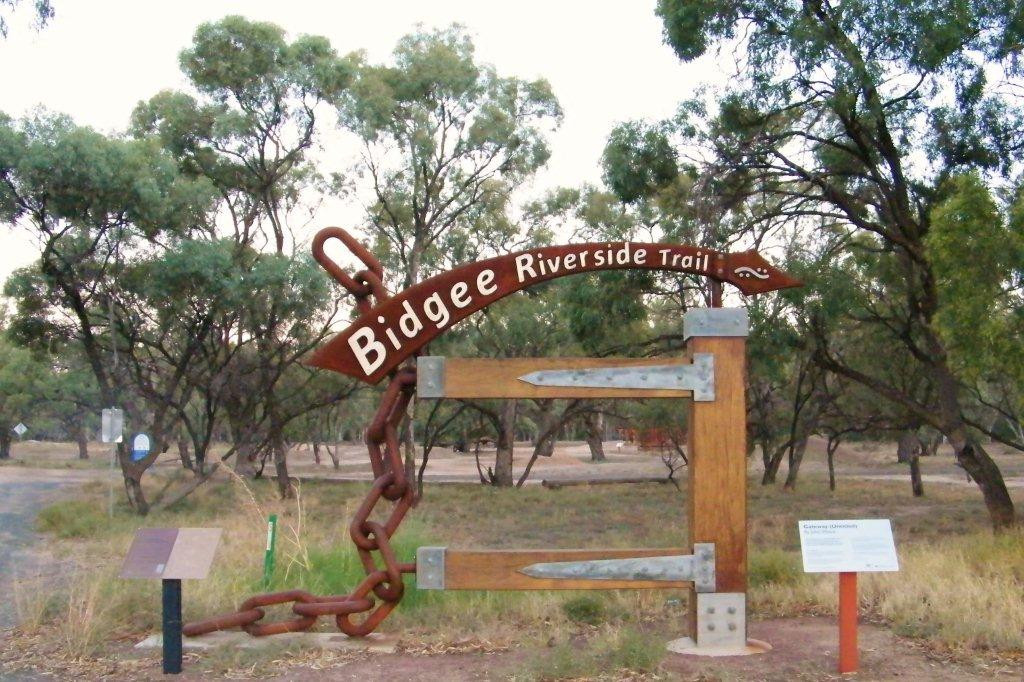Bidgee Riverside Trail景点图片