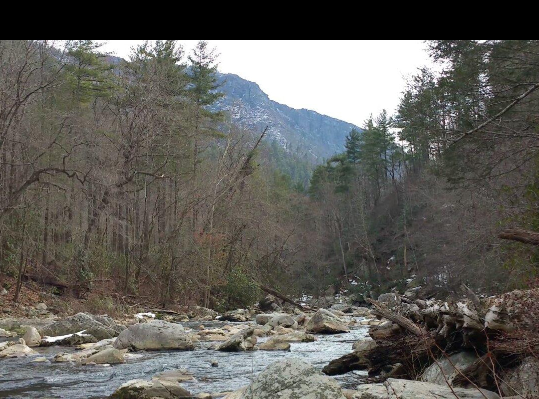 Hawksbill Mountain Trail景点图片