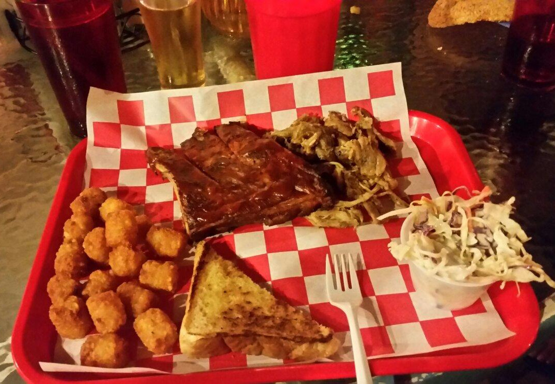 Redbone's Bar & Grill