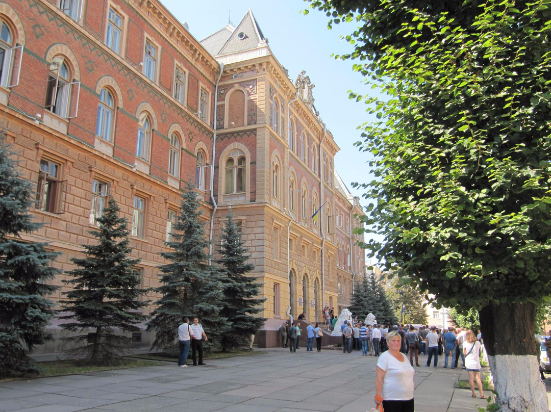 The Palace of Justice-Chernivtsi必去景点