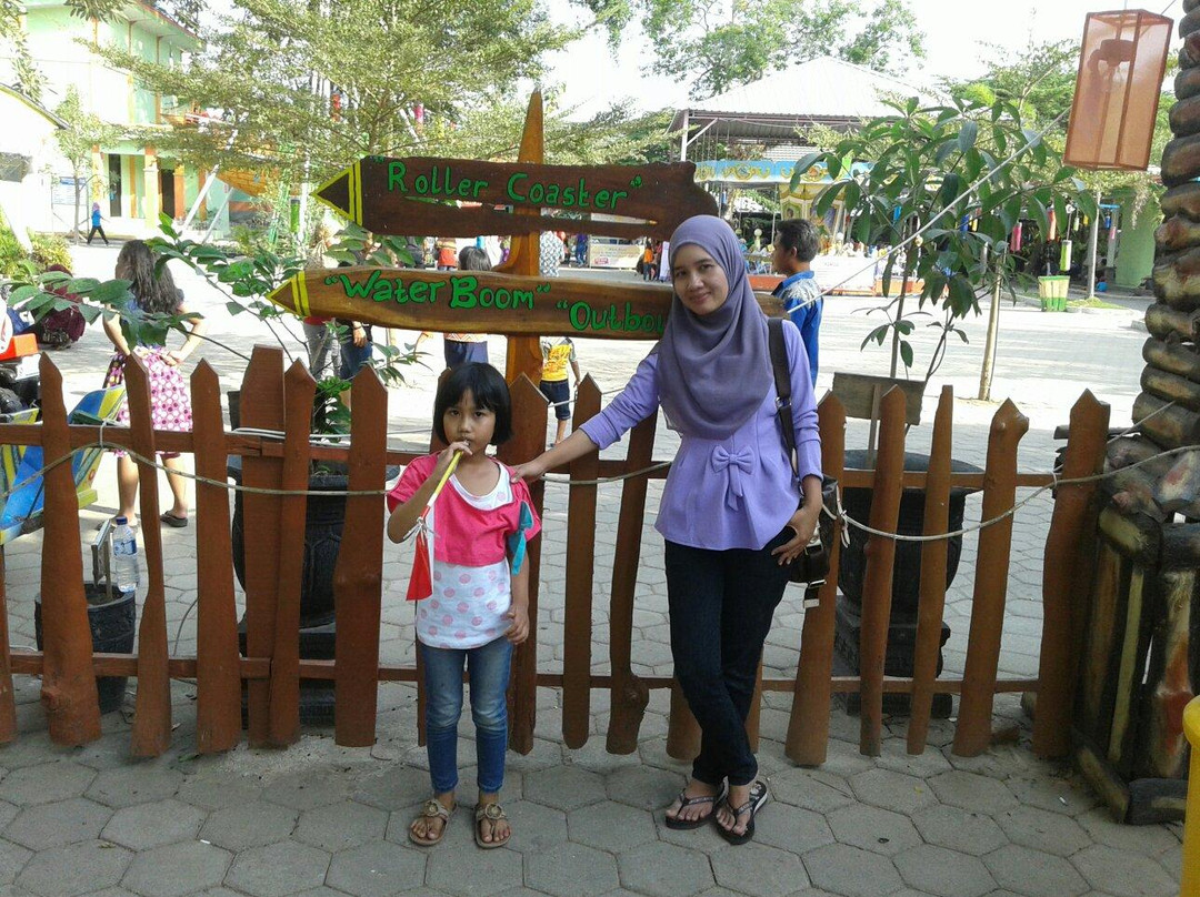 Madiun Umbul Square景点图片