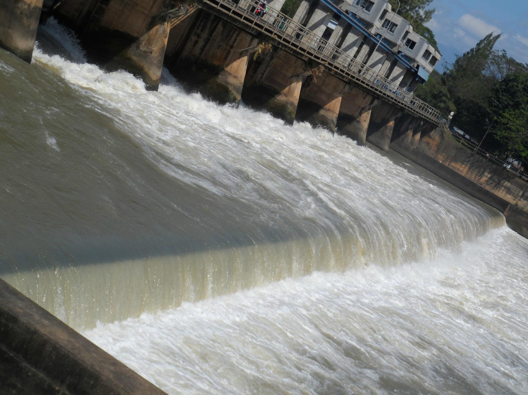 Bendung Gerak Watu Turi-谏义里必去景点