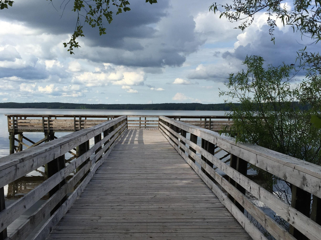 RollingView  Falls Lake State Park景点图片