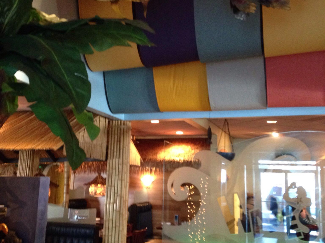 Saint Clair Shores餐馆和美食-Waves