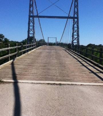 The Regency Suspension Bridge-San Saba必去景点