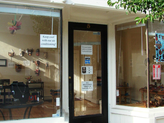 Feathered Serpent Imports-Beverly必去景点