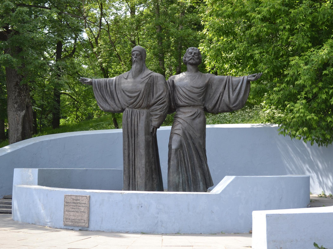 Monument to the founders of Cherepovets - Monks Feodosy and Athanasius景点图片