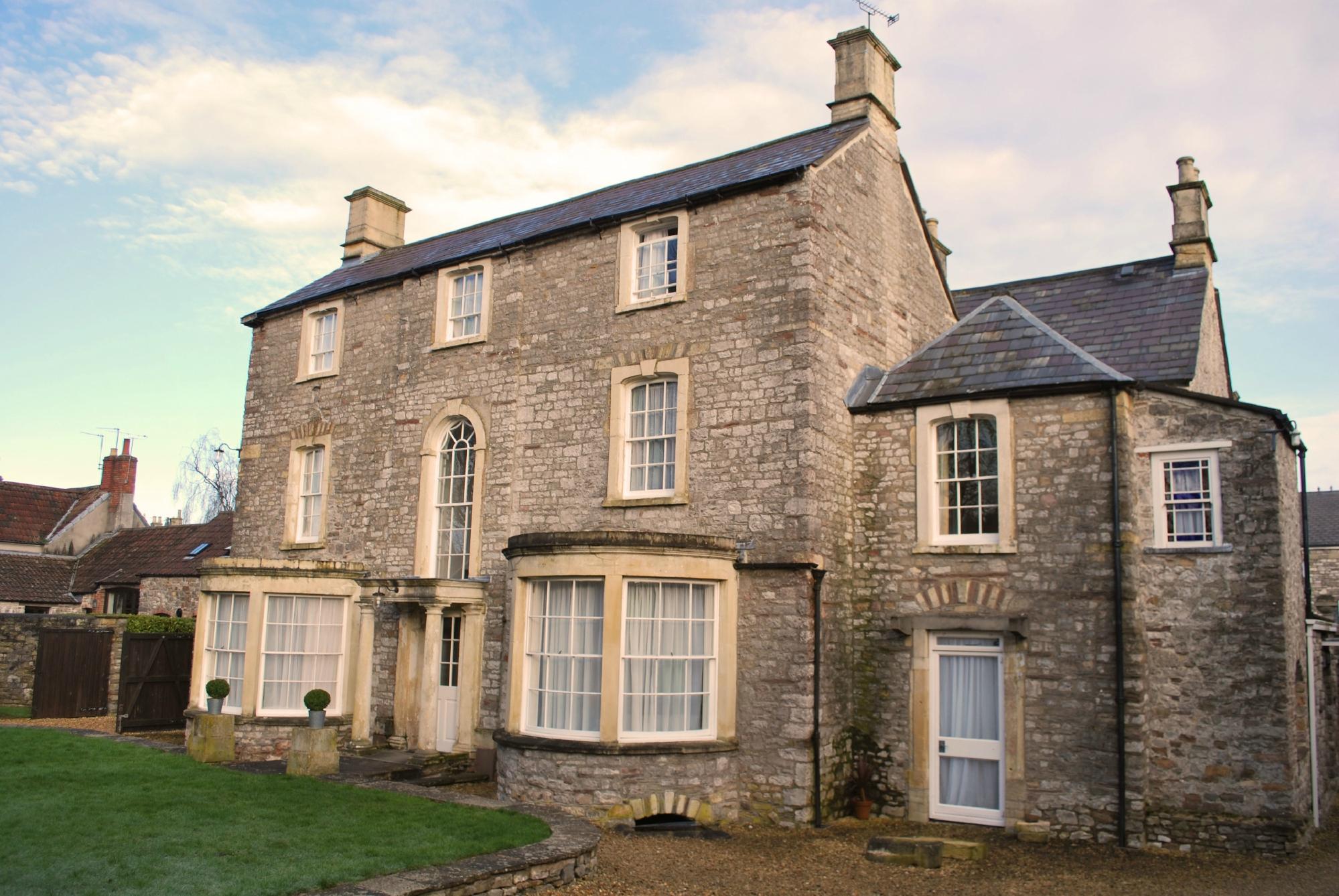 Rounceval House Hotel-浴室