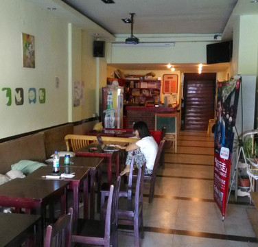 蓝山虹桥国际青年旅舍主图