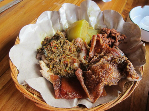 Babi Guling Bu Oka主图