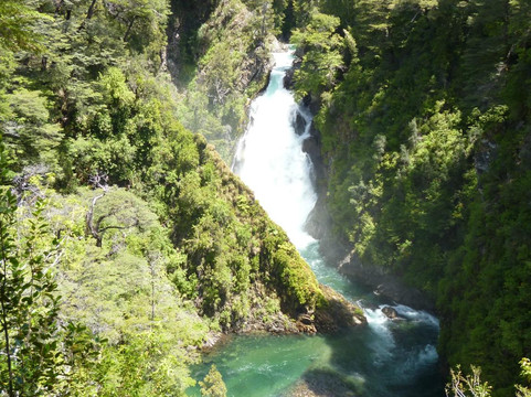 Cascada Chachin - Hua Hum-圣马丁德洛斯安第斯必去景点