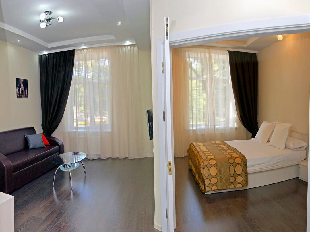 Porumbeni酒店住宿-Guest House Suisse